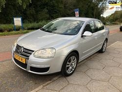 Grijs Gebruikt 2006 VW Jetta Comfortline Sedan | € 1.950 (Super prijs)
