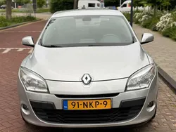 Grijs Gebruikt 2010 Renault Mégane III Hatchback | € 3.500 (Eerlijke prijs)