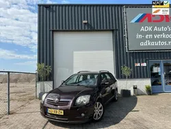 Rood Gebruikt 2007 Toyota Avensis Business Edition Stationwagen | € 3.990 (Eerlijke prijs)