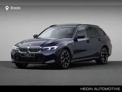 Blauw, metallic lak Nieuw 2025 BMW 330 M Sport Stationwagen | € 72.179