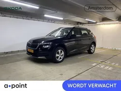 Zwart, metallic lak Gebruikt 2021 Skoda Kamiq Ambition SUV | € 18.449 (Eerlijke prijs)