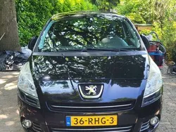Zwart Gebruikt 2011 Peugeot 5008 MPV | € 3.500 (Eerlijke prijs)