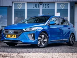 Blauw, metallic lak Gebruikt 2016 Hyundai Ioniq Edition Sedan | € 14.400 (Eerlijke prijs)