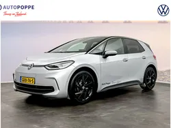 Zilverscale silver / zwart dak Gebruikt 2023 VW ID.3 Pro Hatchback | € 32.950 (Eerlijke prijs)