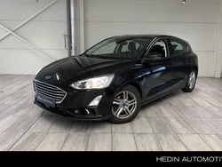 Zwart, metallic lak Gebruikt 2018 Ford Focus Business Edition Hatchback | € 12.945 (Eerlijke prijs)