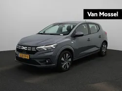 Grijs Gebruikt 2024 Dacia Sandero Expression Hatchback | € 18.940 (Eerlijke prijs)