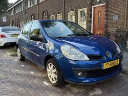 Blauw Gebruikt 2008 Renault Clio II Hatchback | € 2.800 (Eerlijke prijs)
