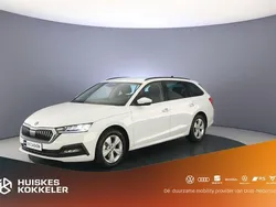 Wit Gebruikt 2024 Skoda Octavia Business Line Stationwagen | € 30.900 (Iets duurder)