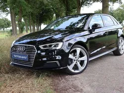 Zwart, metallic lak Gebruikt 2020 Audi A3 Sportback e-tron Sport Sedan | € 19.450 (Eerlijke prijs)