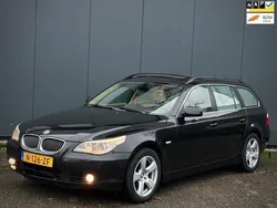 Zwart, metallic lak Gebruikt 2006 BMW 530 Executive Stationwagen | € 6.899 (Eerlijke prijs)