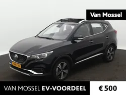 Zwart, metallic lak Gebruikt 2020 MG ZS Luxury Sedan | € 15.995 (Eerlijke prijs)