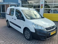 Wit Gebruikt 2017 Peugeot Partner Premium MPV | € 8.950 (Iets duurder)