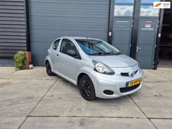 Grijs Gebruikt 2010 Toyota Aygo Hatchback | € 1.500 (Goede deal)