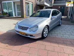 Grijs Gebruikt 2003 Mercedes C180 Coupé | € 2.445 (Eerlijke prijs)