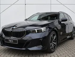 Zwart, metallic lak Nieuw 2024 BMW 520 Executive Stationwagen | € 91.100 (Duur)