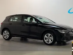 Zwart Gebruikt 2021 VW Golf VIII Life Hatchback | € 17.950 (Goede deal)