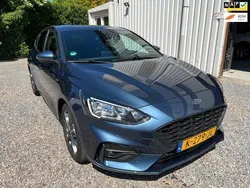 Blauw, metallic lak Gebruikt 2021 Ford Focus ST-Line X Hatchback | € 17.998 (Goede deal)