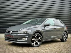 Grijs / uranogrijs Gebruikt 2018 VW Polo Highline Hatchback | € 12.950 (Iets duurder)