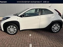 Wit Gebruikt 2024 Toyota Aygo Play Hatchback | € 18.950 (Eerlijke prijs)