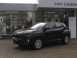 Zwart Gebruikt 2024 Toyota Yaris Cross SUV | € 25.900 (Eerlijke prijs)