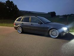 Grijs Gebruikt 2002 BMW 325 Executive Stationwagen | € 1.500 (Eerlijke prijs)