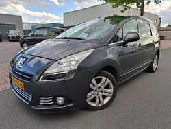 Grijs Gebruikt 2013 Peugeot 5008 MPV | € 2.850 (Super prijs)