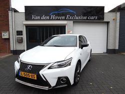 Wit (parellak) Gebruikt 2017 Lexus CT200h Sport Line Hatchback | € 19.495 (Eerlijke prijs)