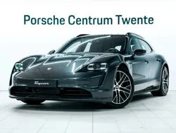 Vulkaangrijs metallic Gebruikt 2024 Porsche Taycan Sport Turismo Sedan | € 74.900 (Super prijs)