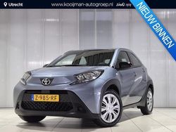 Grijs Gebruikt 2024 Toyota Aygo Play Hatchback | € 18.300 (Eerlijke prijs)