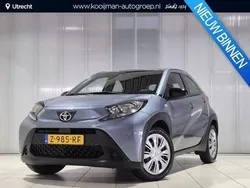 Grijs Gebruikt 2024 Toyota Aygo Play Hatchback | € 18.900 (Eerlijke prijs)