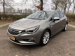 Grijs Gebruikt 2017 Opel Astra Innovation Hatchback | € 10.450 (Goede deal)