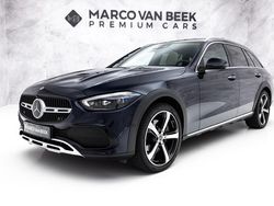 Blauw Gebruikt 2023 Mercedes C220 Stationwagen | € 44.850 (Eerlijke prijs)