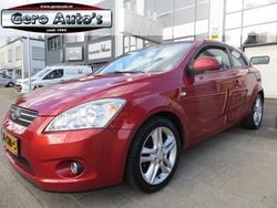 Rood Gebruikt 2010 Kia ProCeed Hatchback | € 5.500 (Eerlijke prijs)