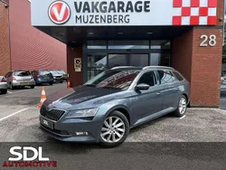 Grijs Gebruikt 2018 Skoda Superb Business Line Stationwagen | € 21.945 (Eerlijke prijs)