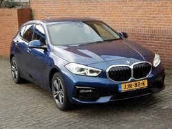 Blauw Gebruikt 2024 BMW 116 Sport Line Hatchback | € 26.750