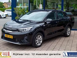 Zwart Gebruikt 2022 Kia Stonic SUV | € 17.940 (Goede deal)