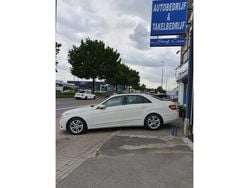 Wit Gebruikt 2009 Mercedes E200 Avantgarde Sedan | € 11.980 (Eerlijke prijs)