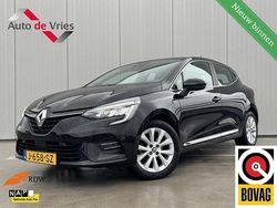 Zwart Gebruikt 2020 Renault Clio V Intens Hatchback | € 14.350 (Eerlijke prijs)