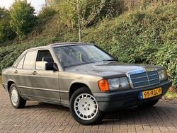 Grijs Gebruikt 1985 Mercedes 190 Sedan | € 3.750