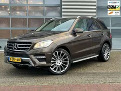 Bruin, metallic lak Gebruikt 2013 Mercedes ML350 AMG SUV | € 30.999 (Eerlijke prijs)