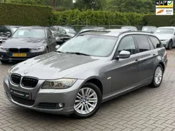 Grijs Gebruikt 2010 BMW 318 Executive Stationwagen | € 7.950 (Iets duurder)