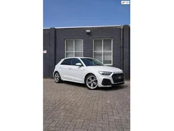 Wit Gebruikt 2022 Audi A1 Sportback Hatchback | € 26.950 (Iets duurder)