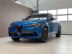 Blauw, metallic lak Gebruikt 2018 Alfa Romeo Stelvio Quadrifoglio Verde SUV | € 51.990 (Eerlijke prijs)