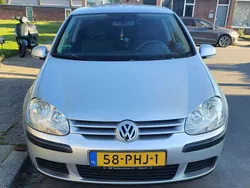Zilver Gebruikt 2005 VW Golf IV Hatchback | € 1.450 (Eerlijke prijs)