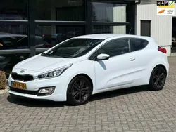 Wit Gebruikt 2013 Kia ProCeed Hatchback | € 8.995 (Duur)
