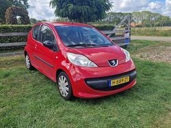 Rood Gebruikt 2007 Peugeot 107 Hatchback | € 1.395 (Eerlijke prijs)