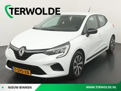 Wit Gebruikt 2023 Renault Clio V Equilibre Hatchback | € 20.795 (Eerlijke prijs)