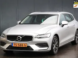 Grijs Gebruikt 2018 Volvo V60 Momentum Stationwagen | € 14.950 (Iets duurder)