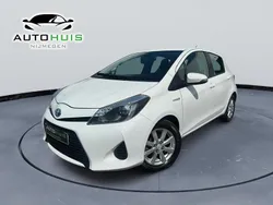 Wit Gebruikt 2014 Toyota Yaris Hybrid Hatchback | € 10.945 (Goede deal)