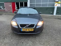 Grijs, metallic lak Gebruikt 2008 Volvo V50 Momentum Stationwagen | € 9.950 (Eerlijke prijs)